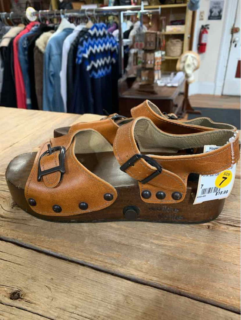 Shoe Size 7 Walkie Rollie Sandals