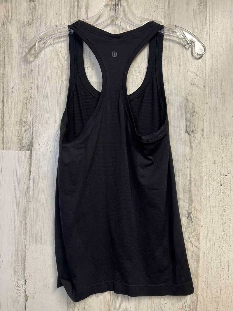 LuLuLemon Size S Shirt