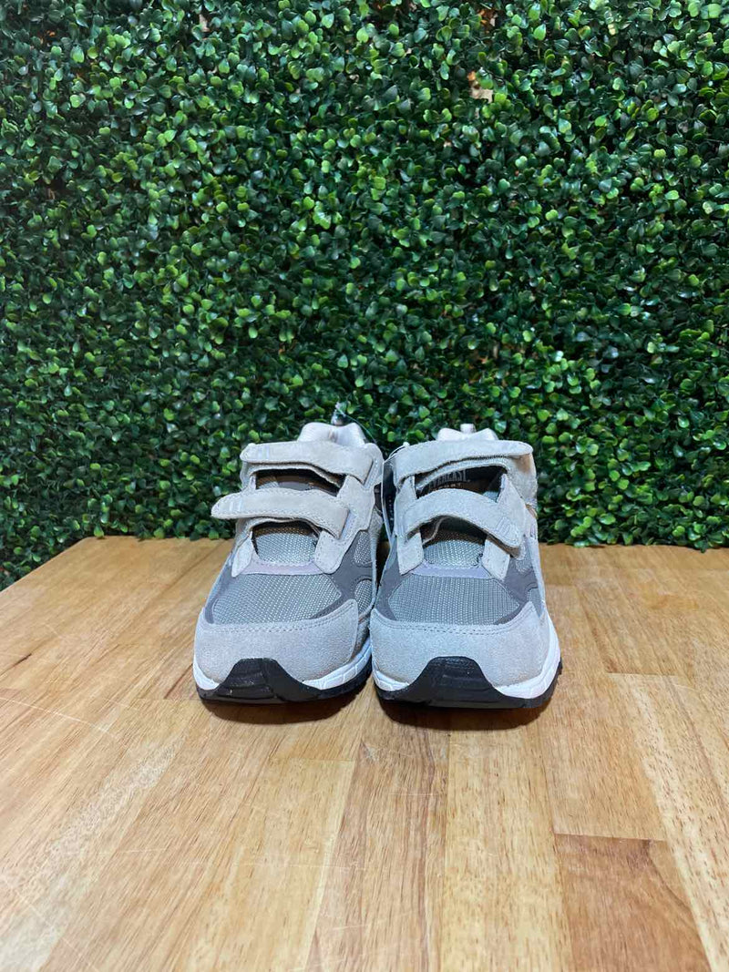 11 Everlast Sneakers