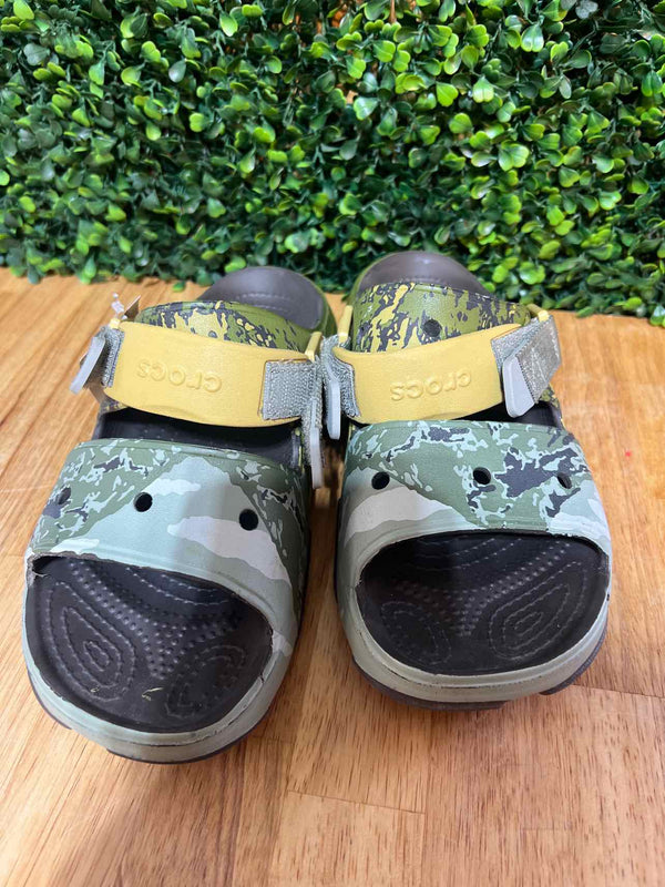 Shoe Size 7 Crocs Sandals