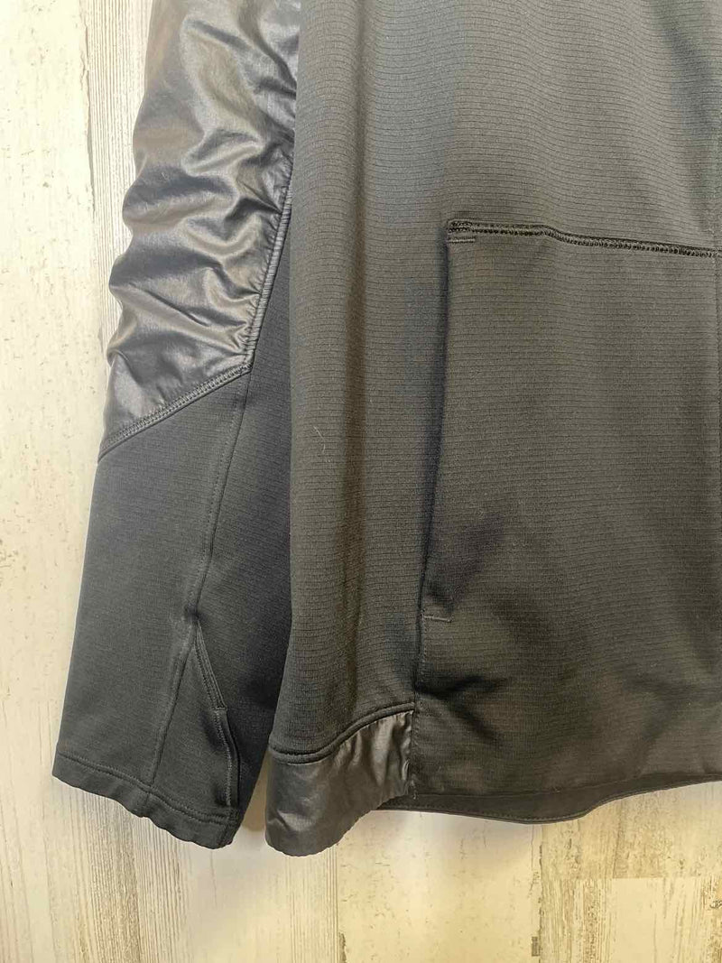 Under Armour Size M Sweater