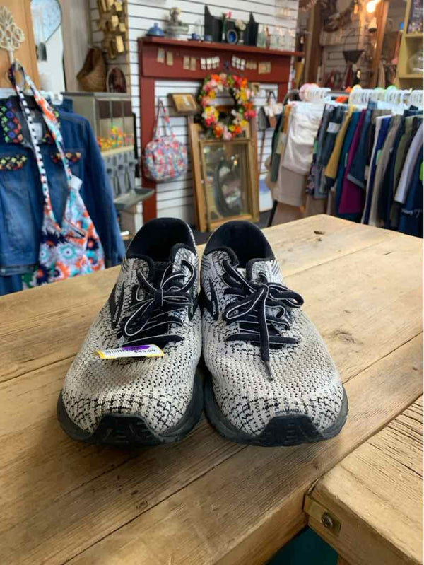 Shoe Size 8 Brooks Sneakers