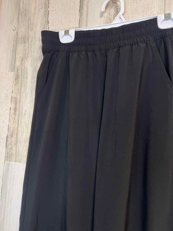 Size M Eddie Bauer Pants