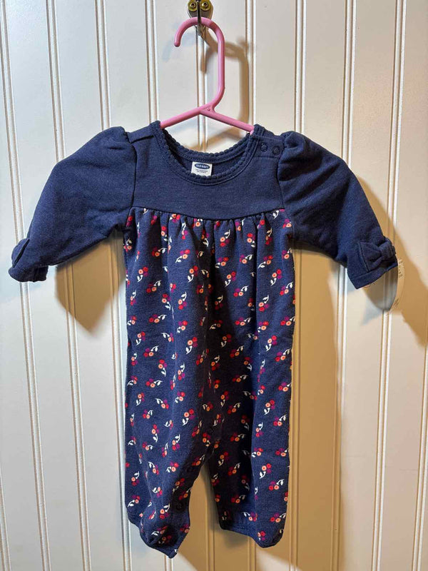 Old Navy 0/3M Baby
