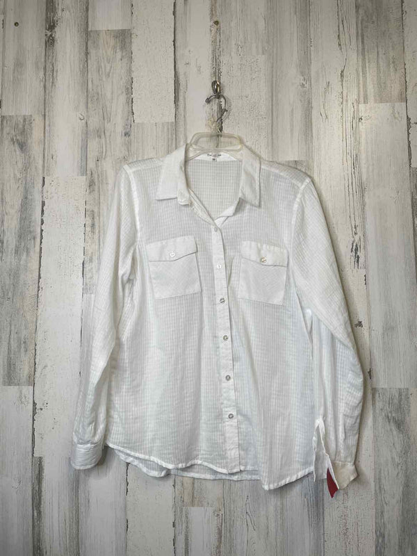 Boutique Size L Shirt