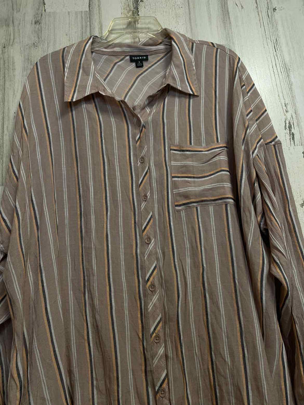 Torrid Size 2X Shirt