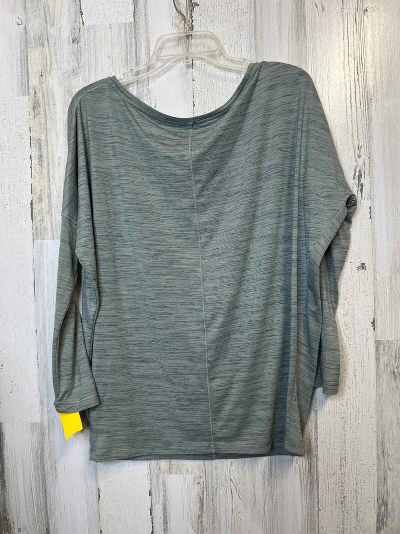 Athleta Size M Shirt