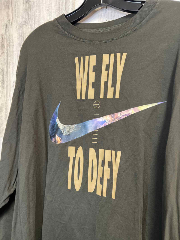 Size XXL Nike Shirt