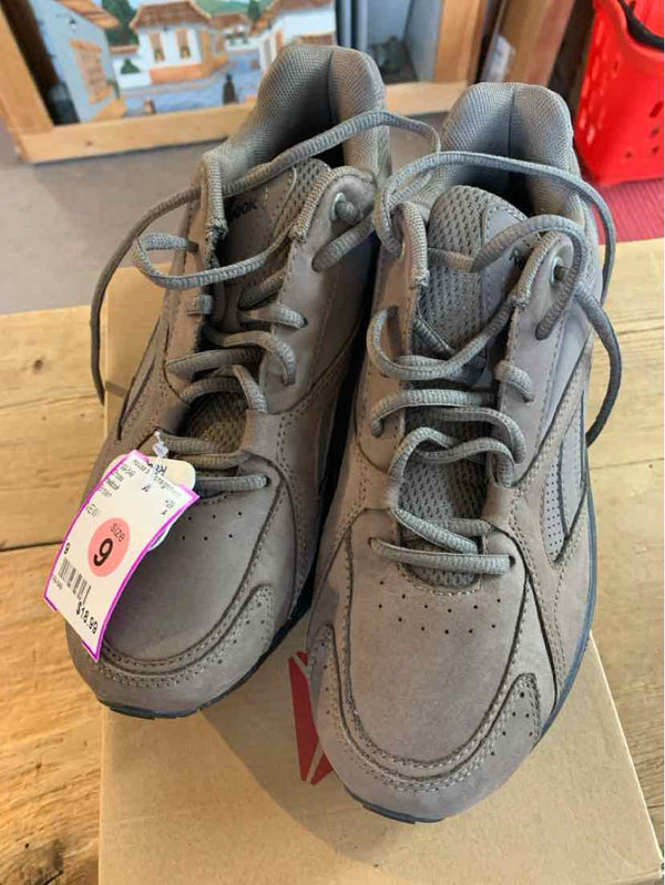 Shoe Size 9 reebok Shoes