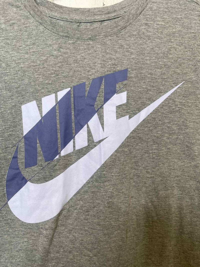 Size L Nike Shirt