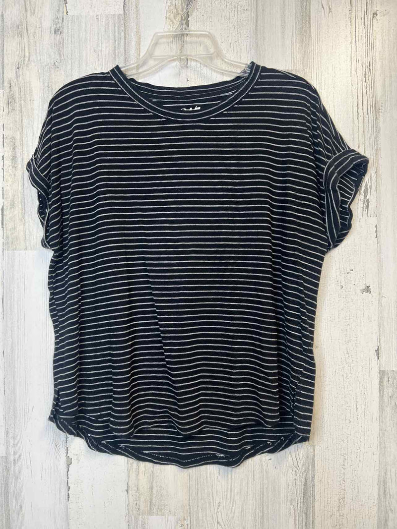 Maurices Size L Shirt