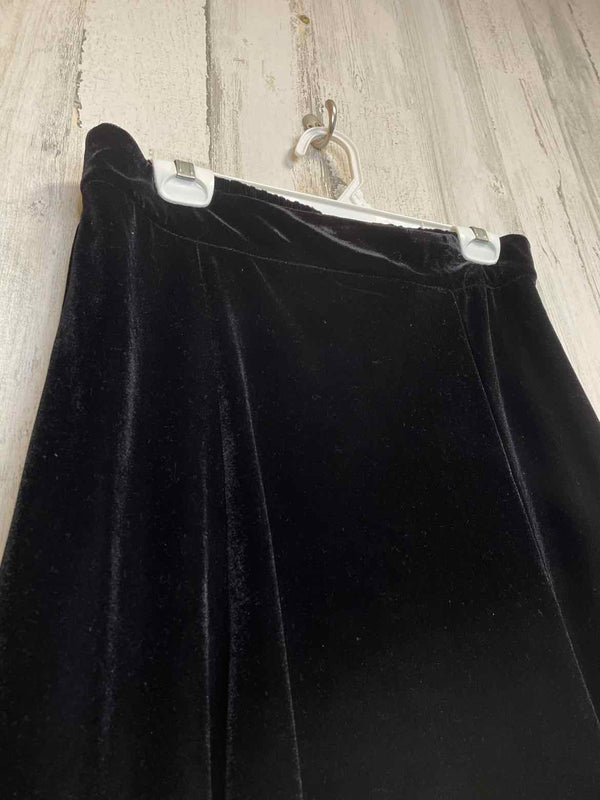 Size M Quaker Factory Skirt