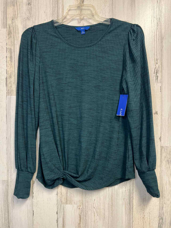 Apt. 9 Size M Shirt