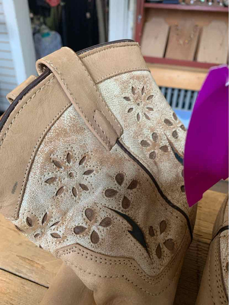 Shoe Size 7.5 Laredo Boots