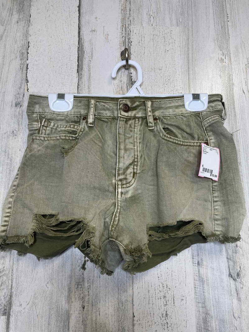 Size 6 Boutique Shorts