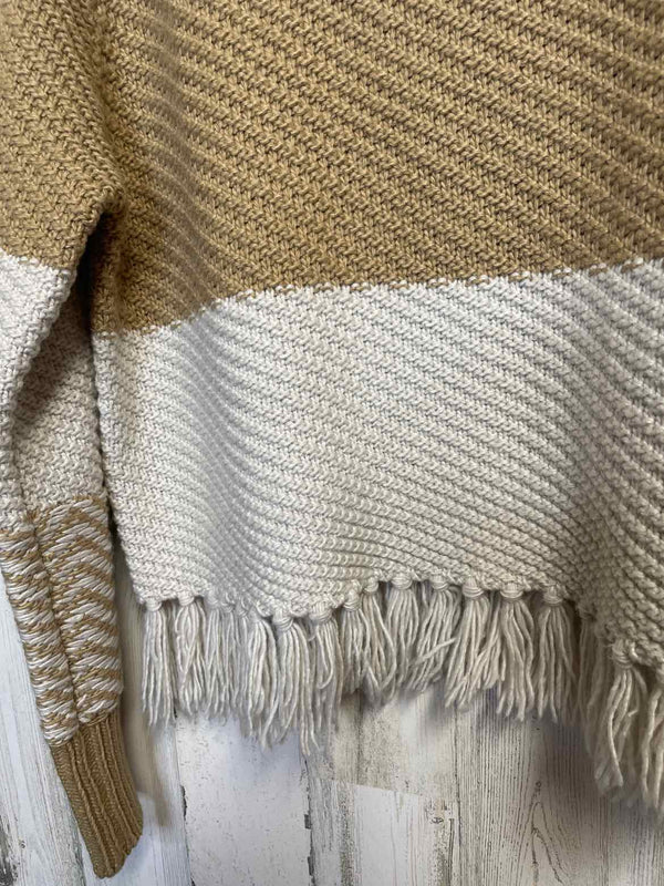 John & Jenn Size L Sweater
