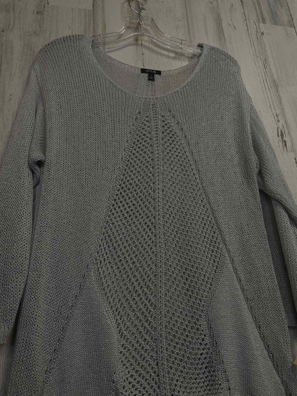 Apt. 9 Size XL Shirt