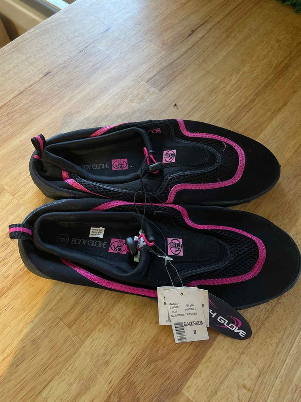 Shoe Size 9 Body Glove Shoes