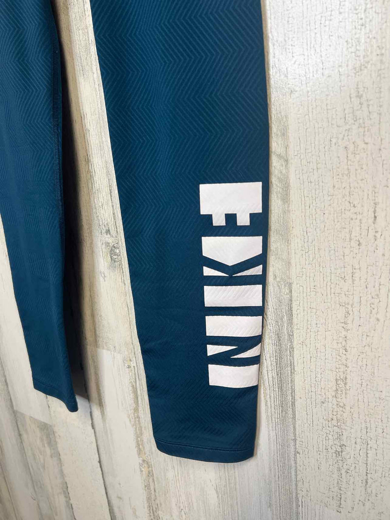 Size M Nike Leggings