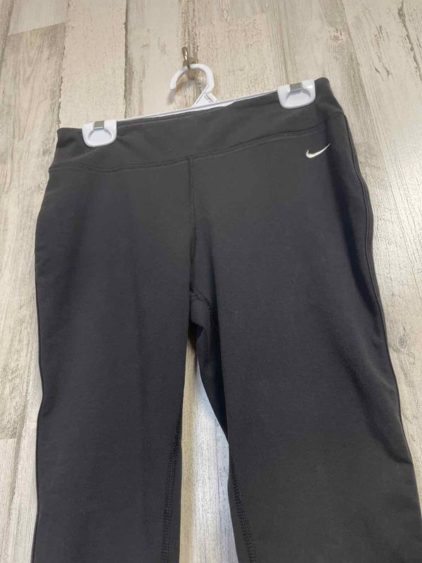 Size M Nike Leggings