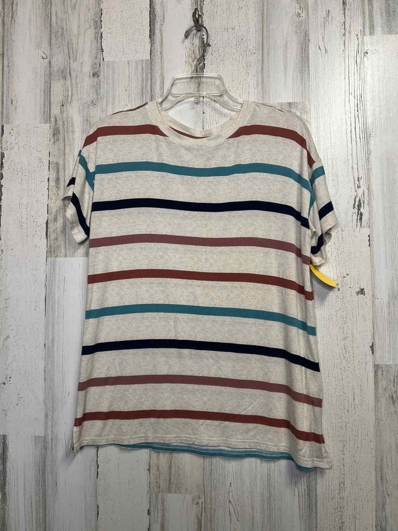 Maurices Size S Shirt