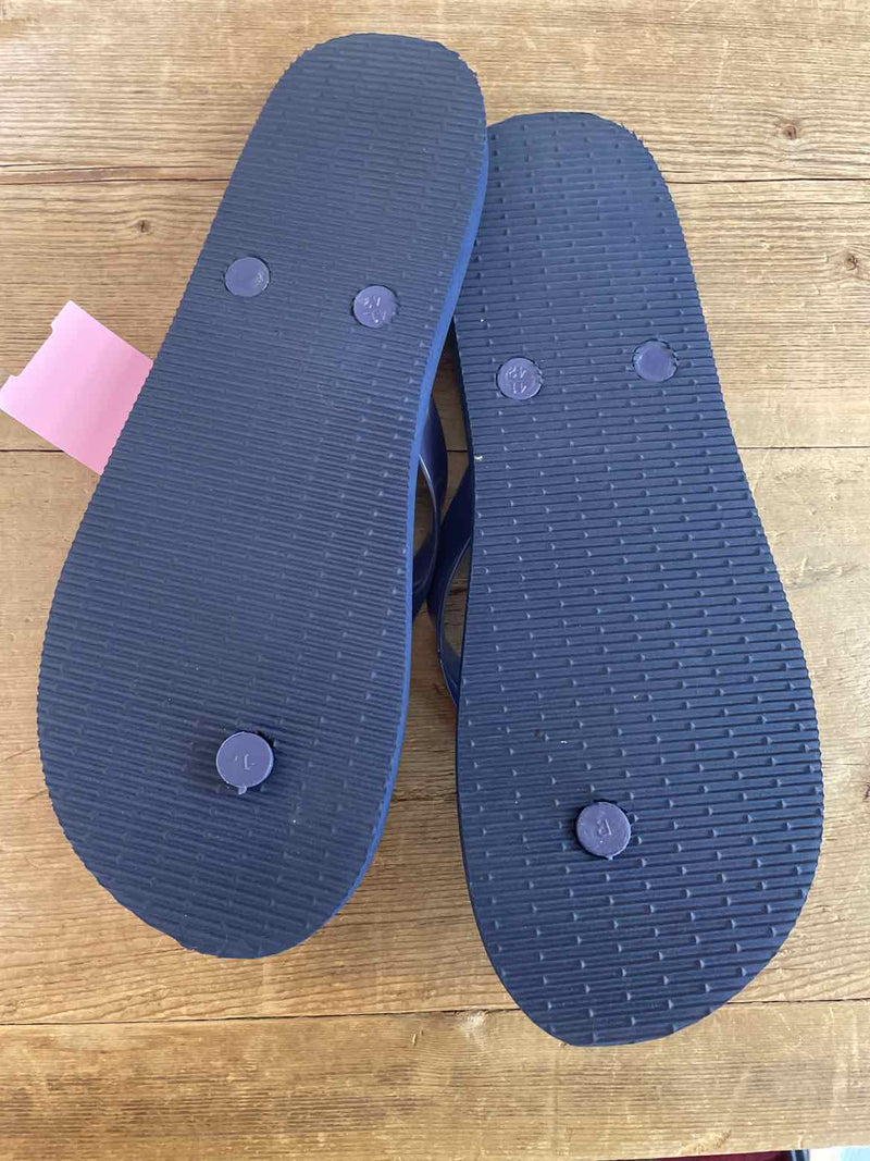 Shoe Size L Sandals
