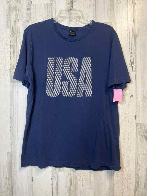 Size XL oakley Shirt