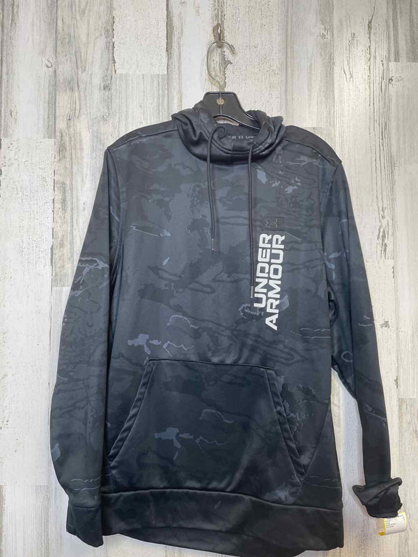 Size M Under Armour Hoodie