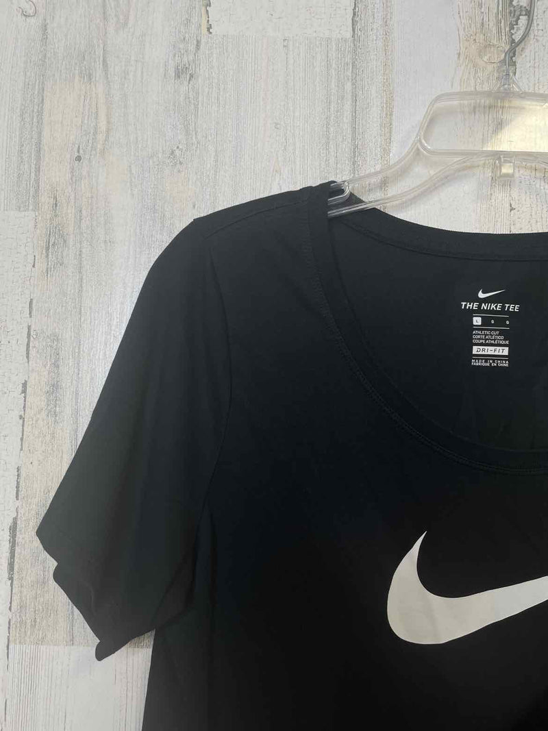 Nike Size L Shirt