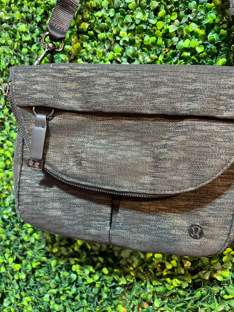 LuLuLemon Purse