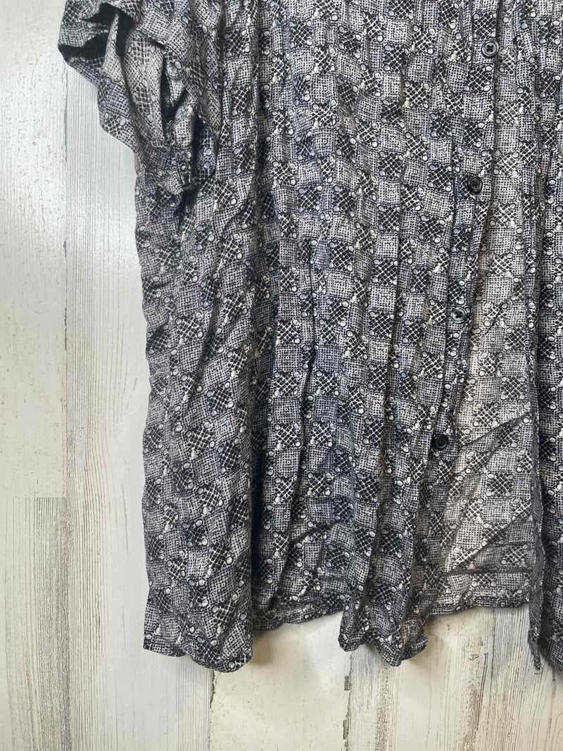 Size XL Boutique Shirt