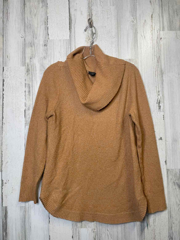 Tahari Size S Sweater