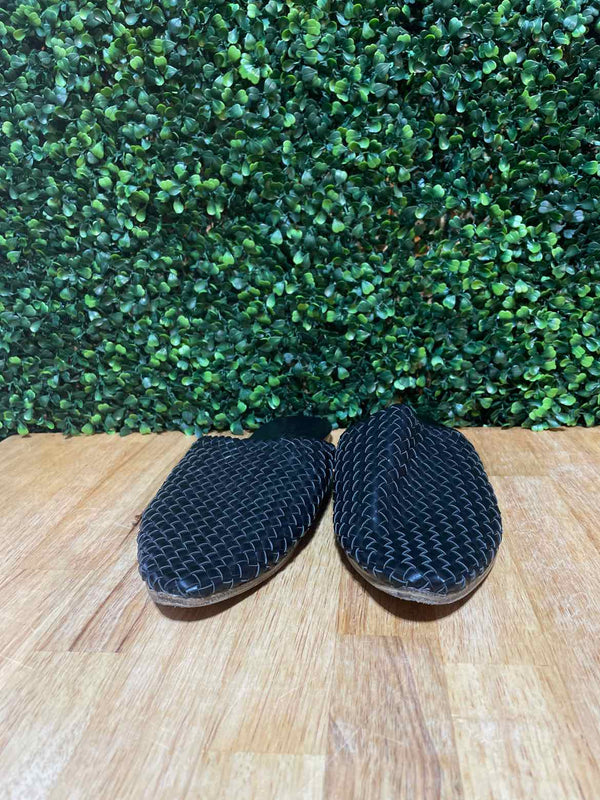 Shoe Size 9 Universal Thread Shoes