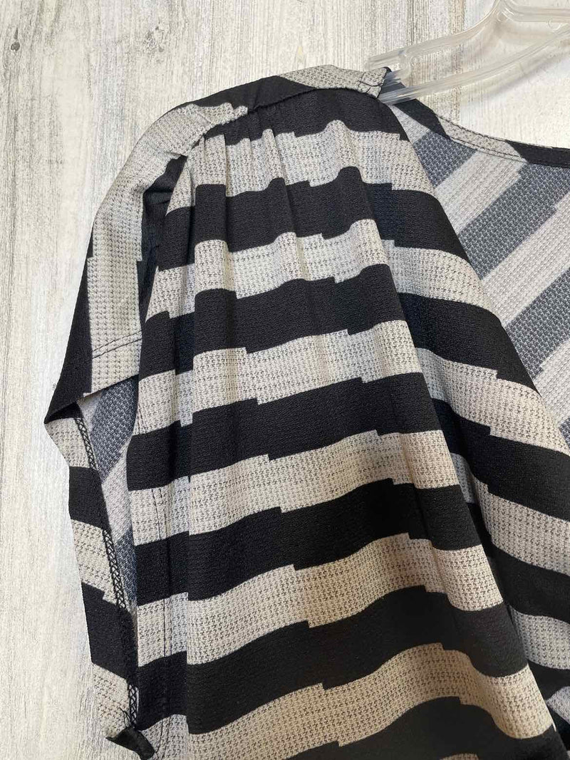 Boutique Size L Shirt