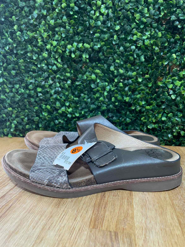 Shoe Size 8.5 Soft Sandals