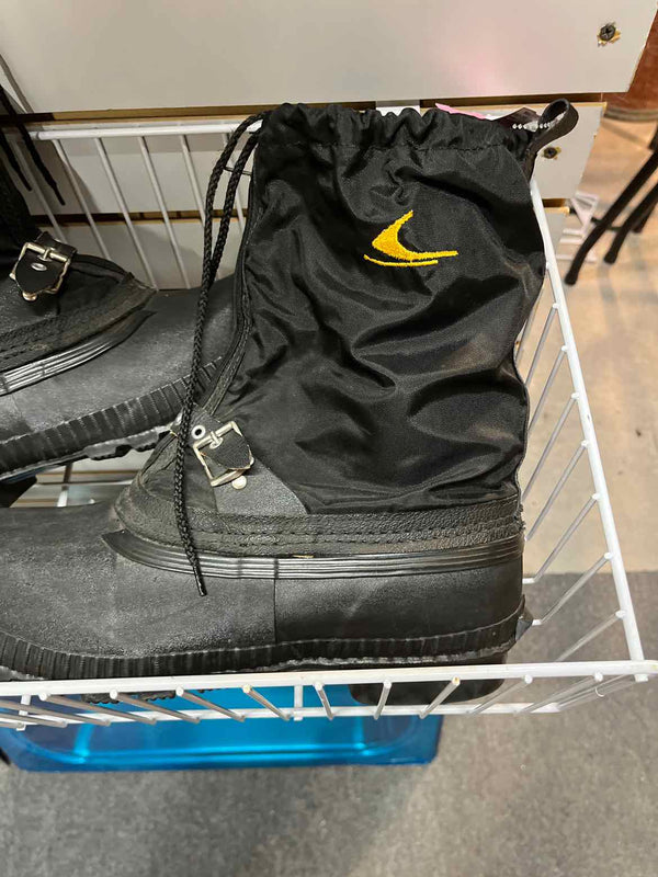 10.5 Bombardier Boots