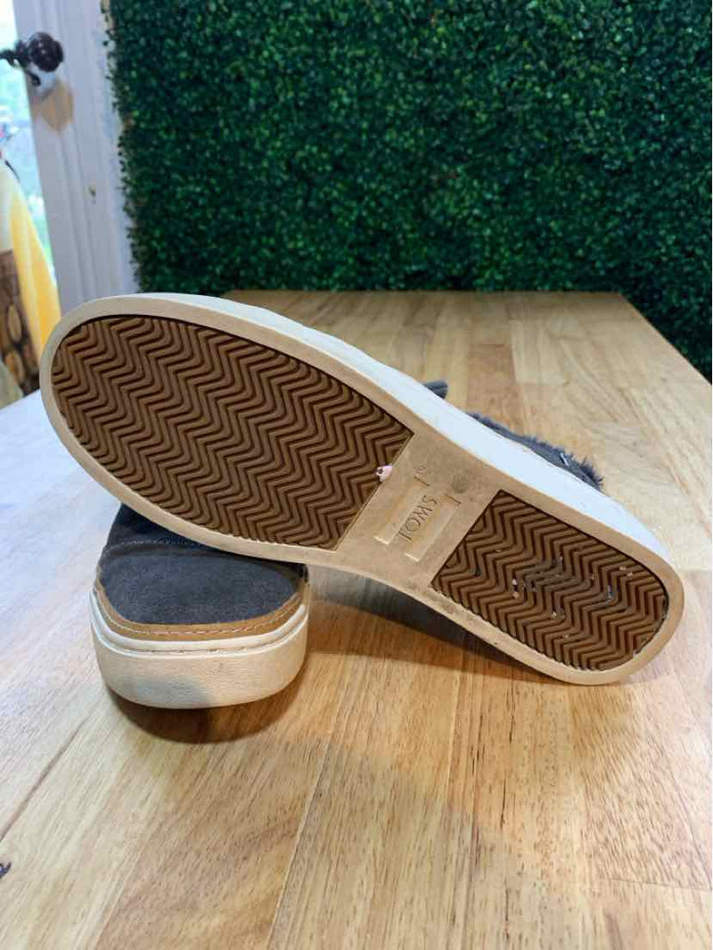 Shoe Size 8 TOMS Shoes