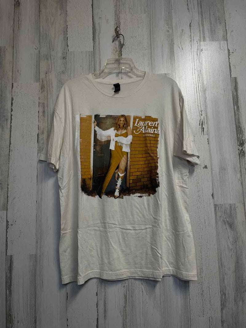 Gildan Size XL Shirt