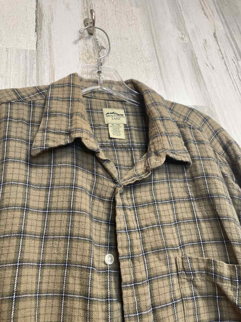 Size XL Mountain Lake Shirt