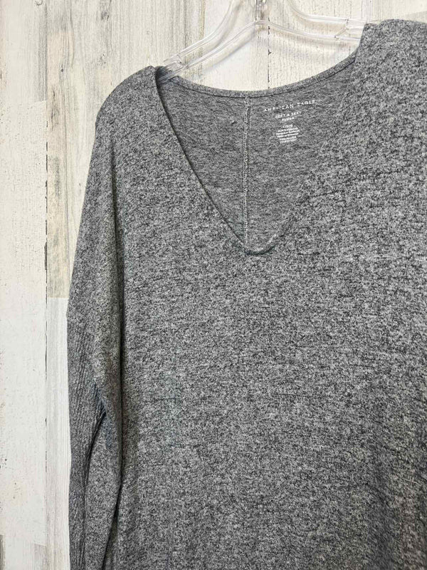 American Eagle Size L Shirt