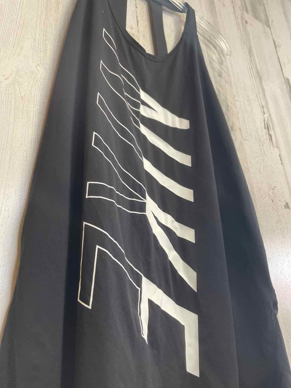 Nike Size M Shirt