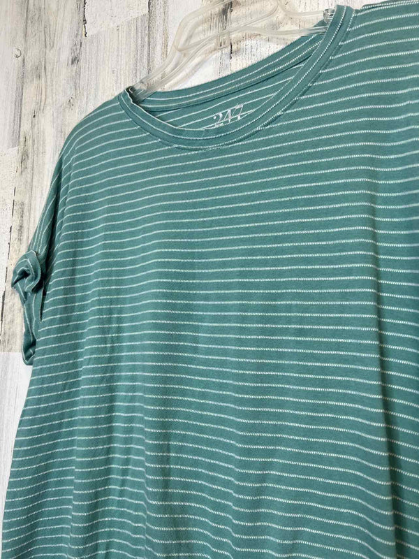 Maurices Size L Shirt