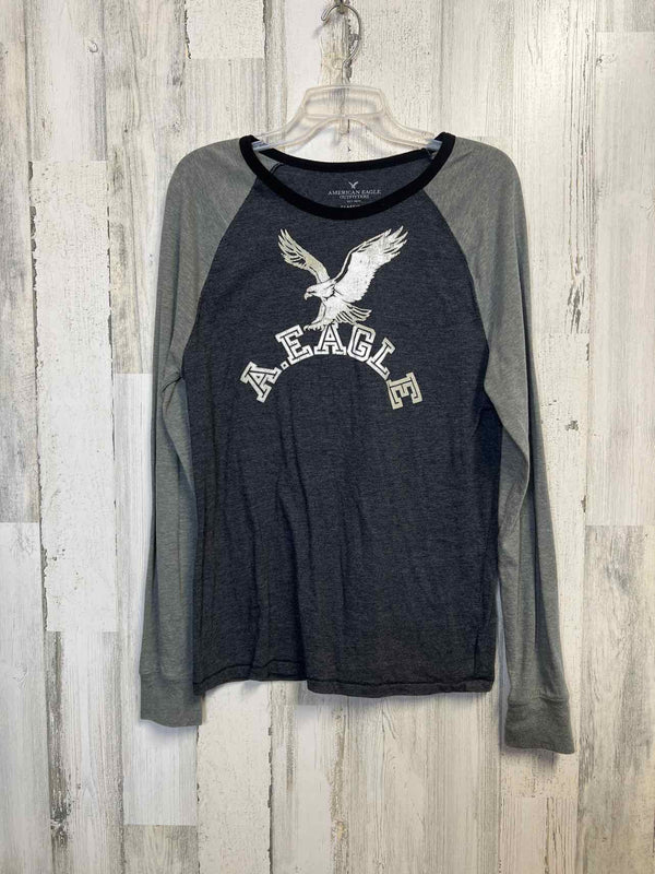 Size M American Eagle Shirt