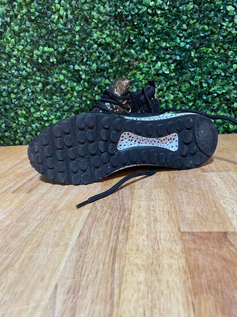 Shoe Size 8.5 Steve Madden Sneakers