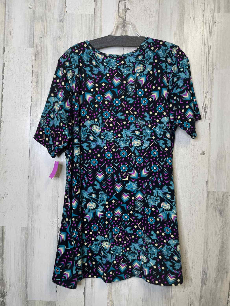 Lularoe Size 2XL Shirt