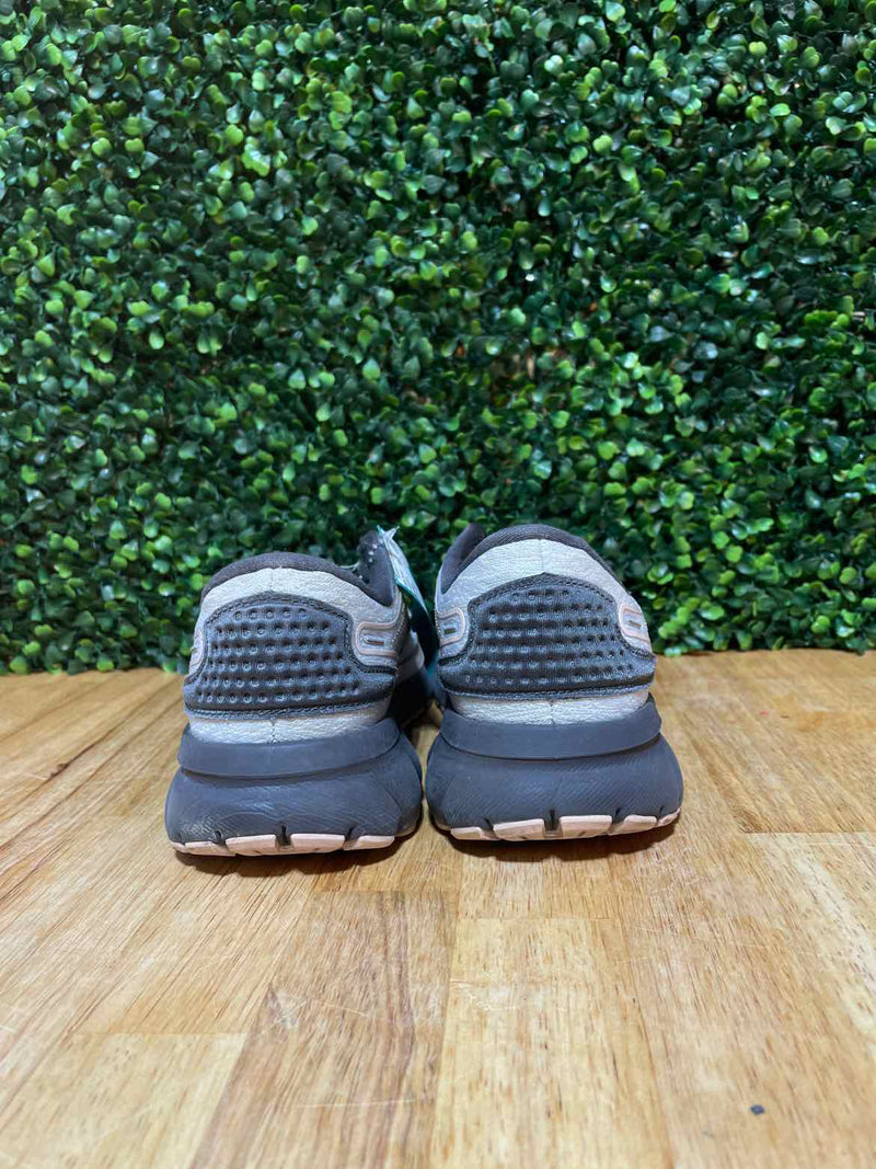 Shoe Size 7.5 Brooks Sneakers