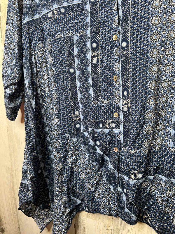 Boutique Size M Shirt