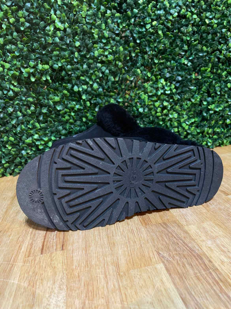 Shoe Size 7 UGG Slippers