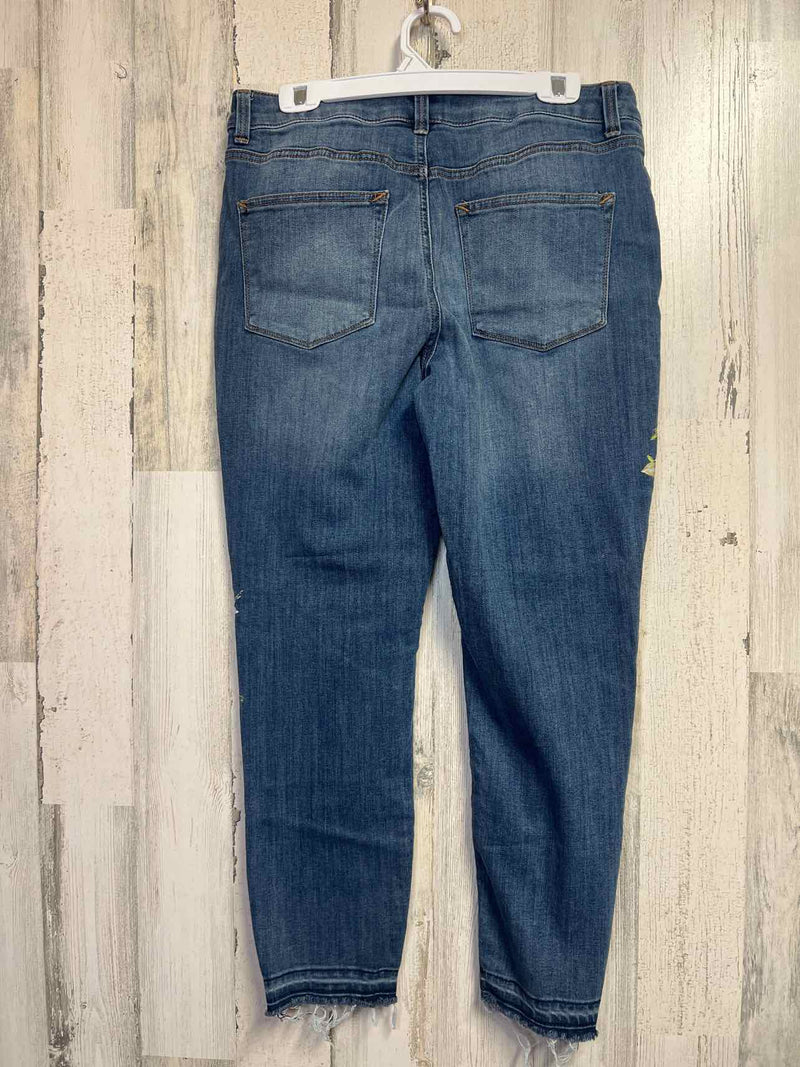 Size 11/12 Maurices Jeans