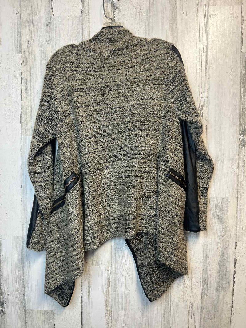 Size S/M Boutique Cardigan